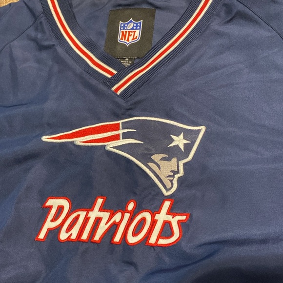 New England Patriots Football NFL G-III Apparel Group Pullover Jacket Medium - Picture 9 of 17